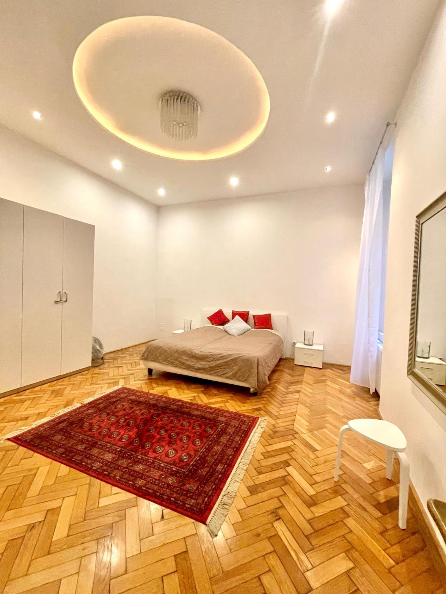 Amazing Swedish 3 Rooms Apartment In The City Center Budapest Exterior foto